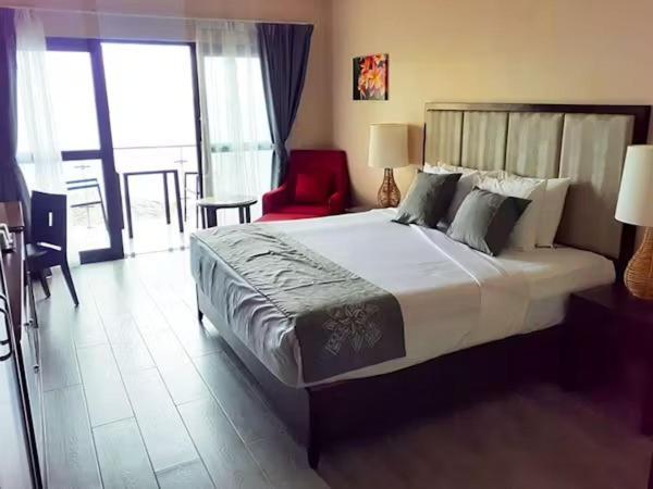 Survivor Samoa Beach Resort Falelatai Ngoại thất bức ảnh
