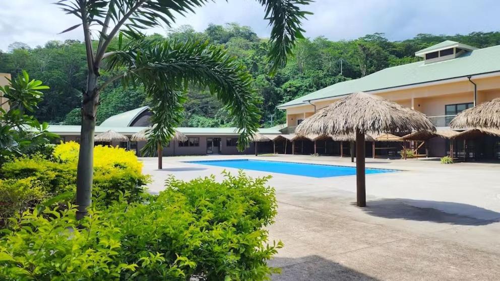 Survivor Samoa Beach Resort Falelatai Ngoại thất bức ảnh