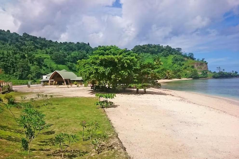 Survivor Samoa Beach Resort Falelatai Ngoại thất bức ảnh
